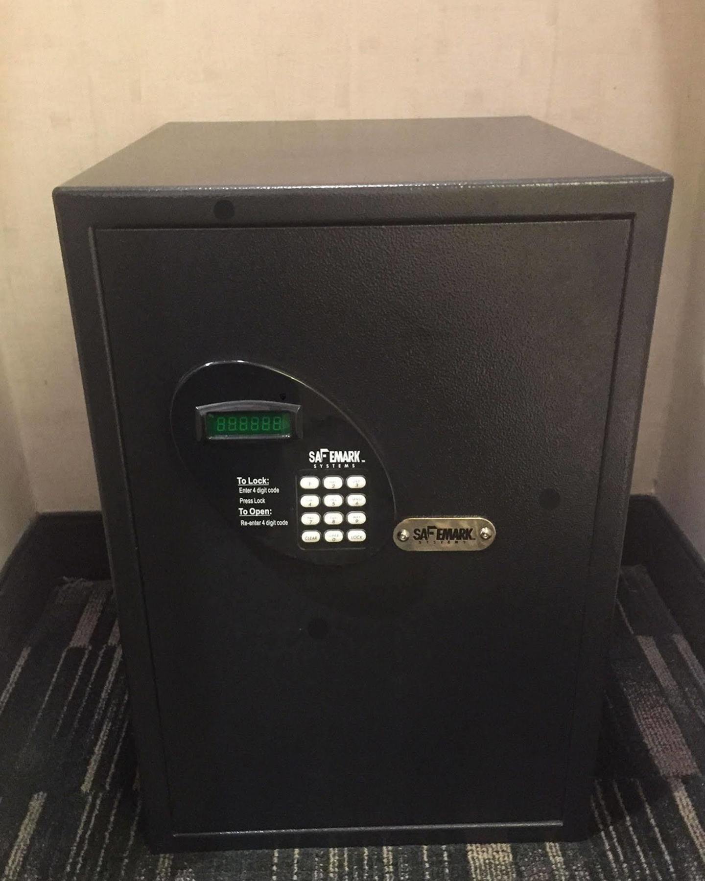 לוס אנג'לס Ramada Plaza By Wyndham West Hollywood Hotel & Suites מראה חיצוני תמונה